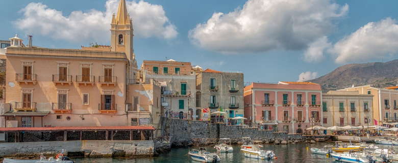 lipari in barca a vela